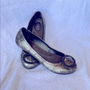 Dr. Scholl’s bronze colored flats size 8 1/2